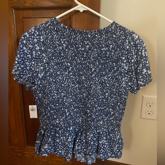Old Navy Smocked Blue Blouse - Picture 2 of 3